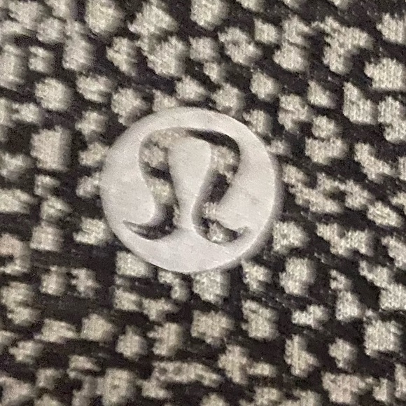 Lulu lemon Aline jacket, in night view (I think), size: 12 - Picture 2 of 5